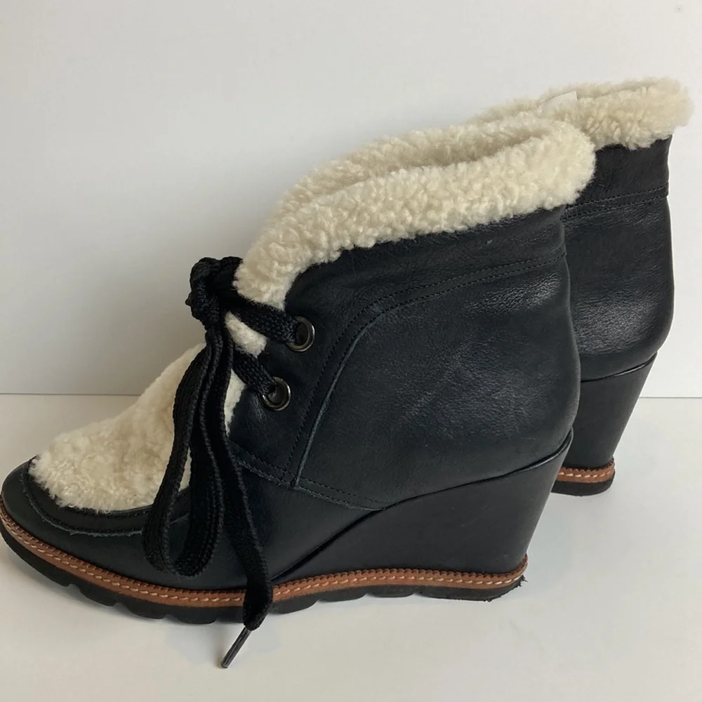 FABIANELLI BLACK WEDGE Sherpa Lace-up ANKLE BOOTS Sz 40 Winter Apres Ski Luxury